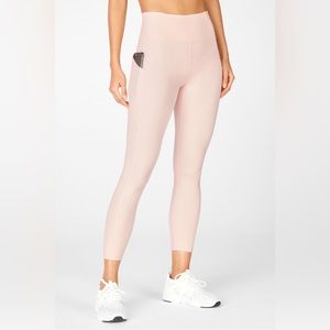 Fabletics Oasis high waisted 7/8 pocket legging